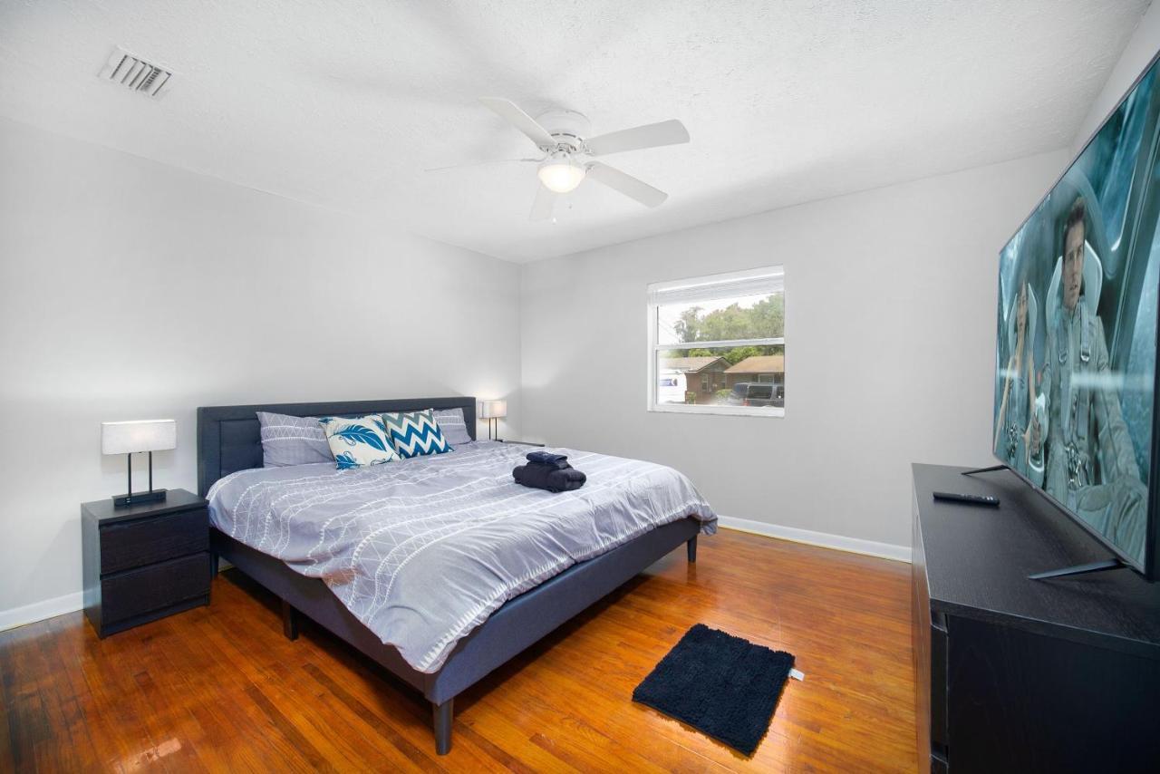 King Bedroom 2Bed1Bath Sleeps 4 Close To Town Center Downtown Beach Mayo Clinic Jacksonville Ngoại thất bức ảnh